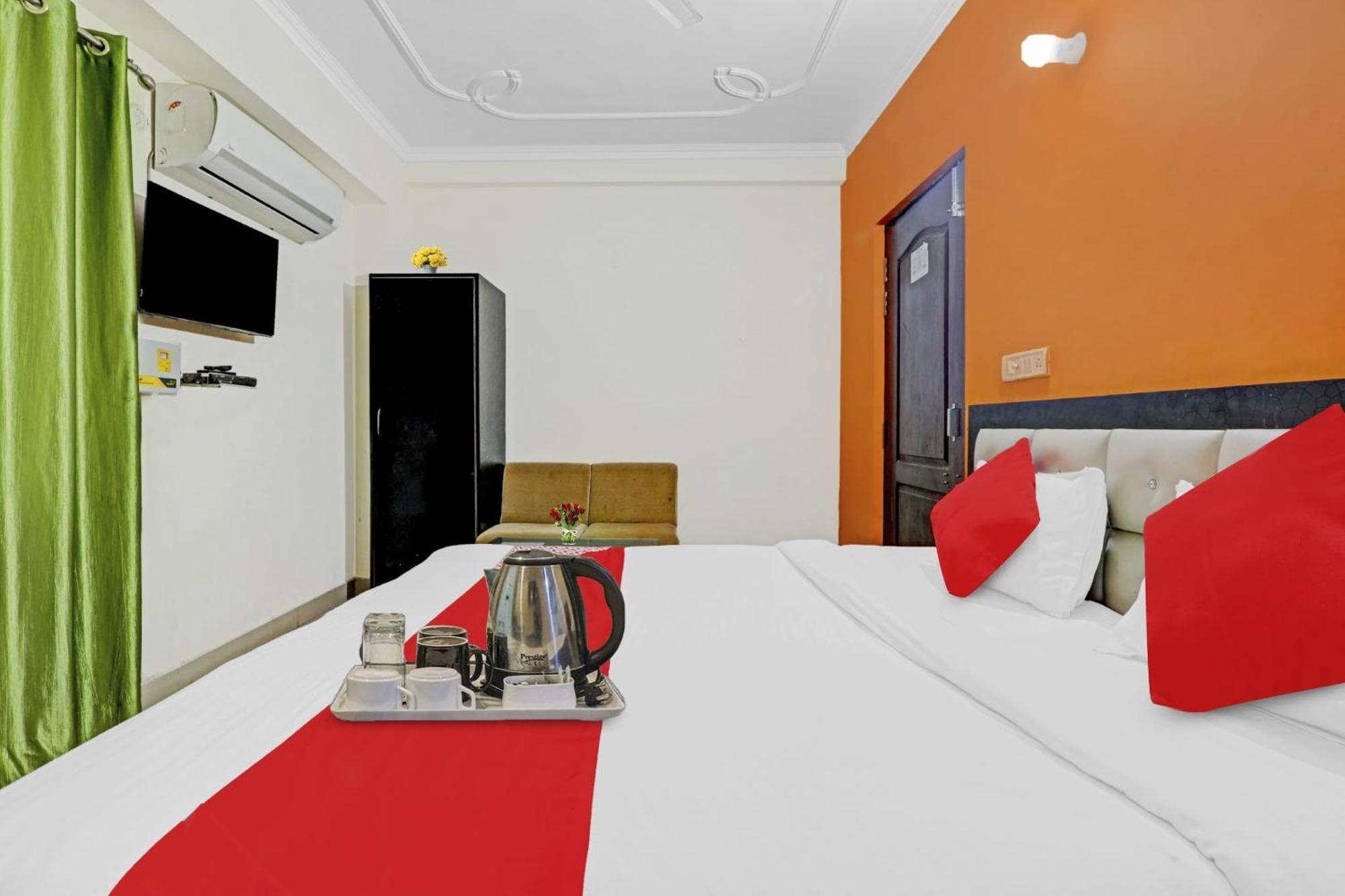 Hotel O J.D Palace Chinhat Luaran gambar