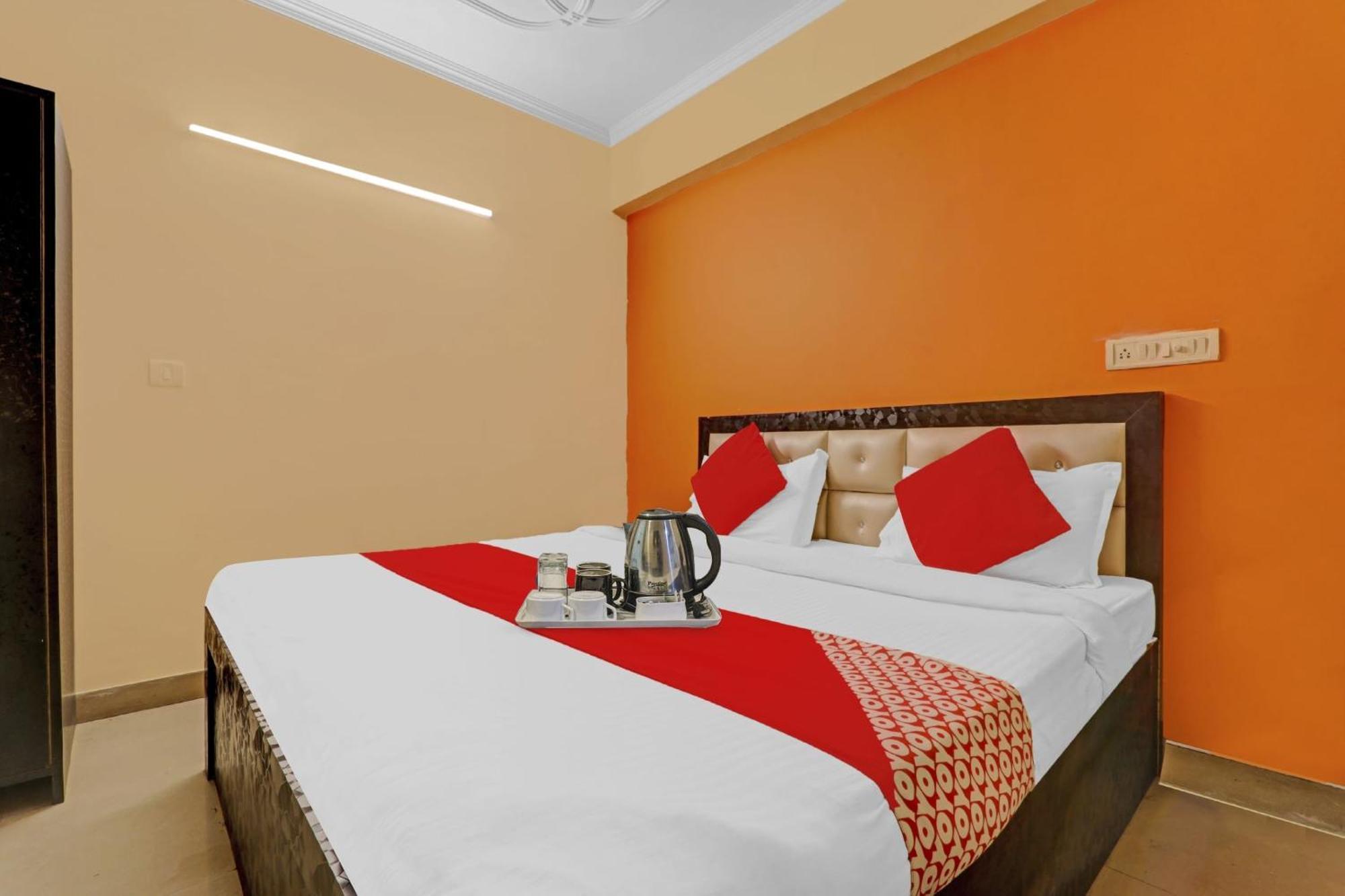 Hotel O J.D Palace Chinhat Luaran gambar