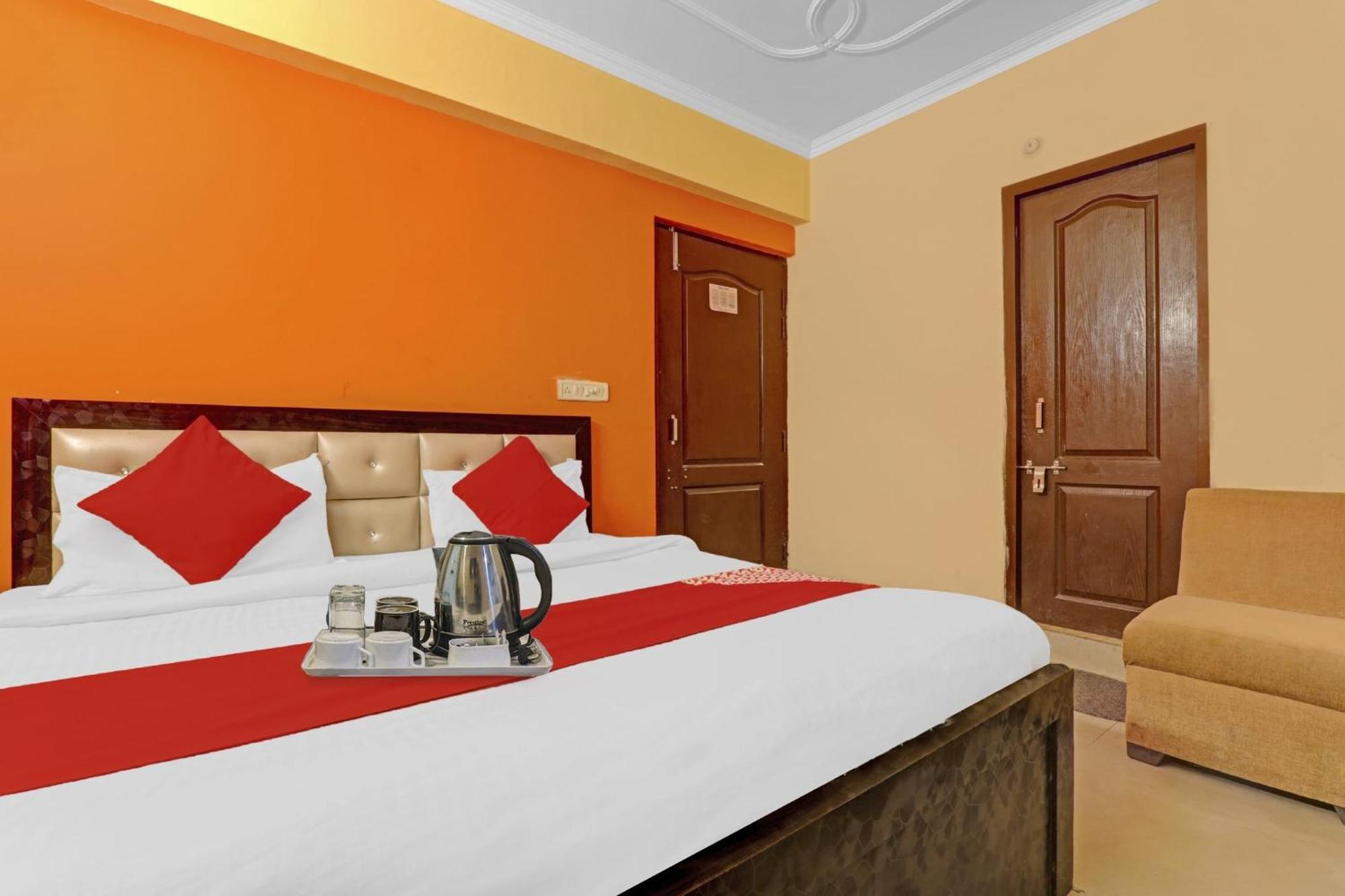 Hotel O J.D Palace Chinhat Luaran gambar