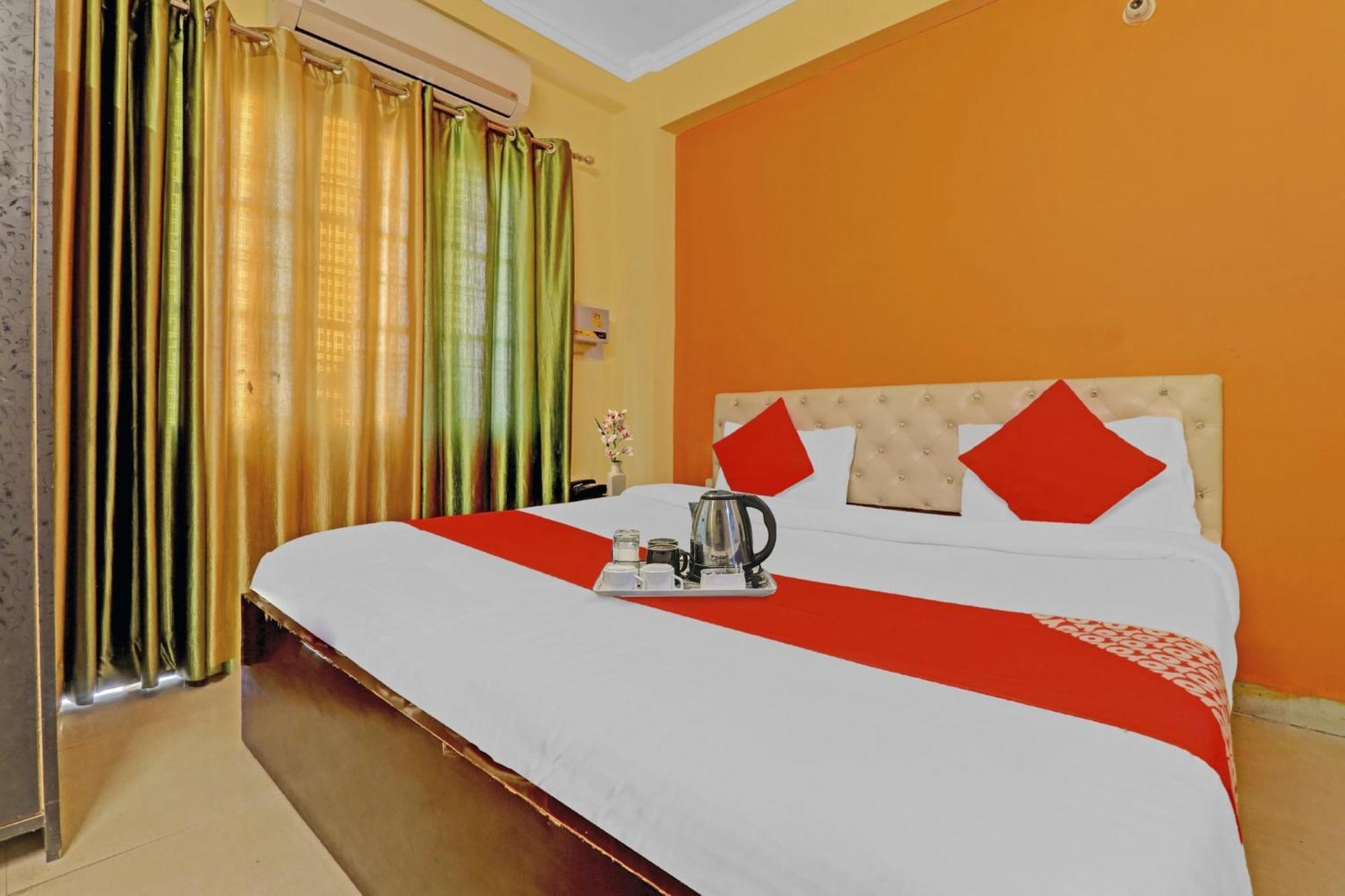 Hotel O J.D Palace Chinhat Luaran gambar