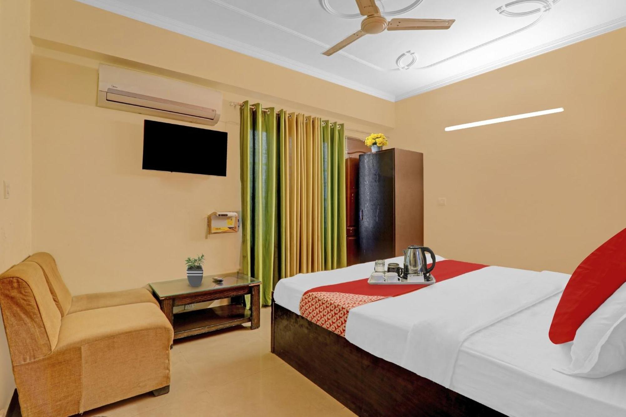 Hotel O J.D Palace Chinhat Luaran gambar